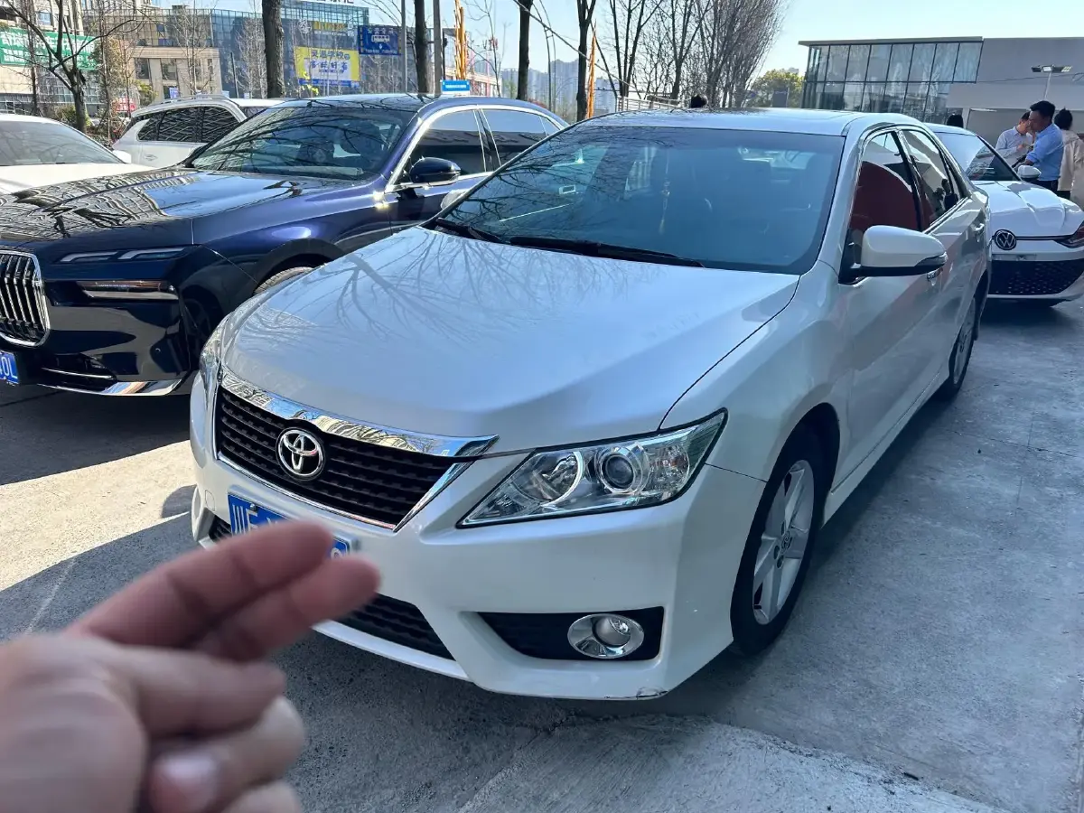 2012 Toyota Camry 2.0L 150HP L4 4AT