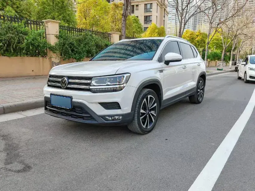 2022 Volkswagen Tharu 1.4T 150HP L4 7DCT 2022 Volkswagen Tharu 1.4T 150HP L4 7DCT