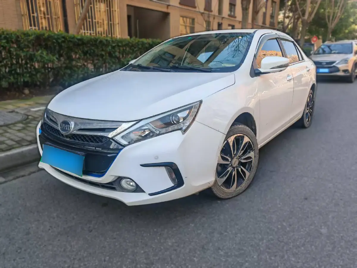2015 BYD Qin 1.5T 154HP L4 6DCT PHEV 13KWH