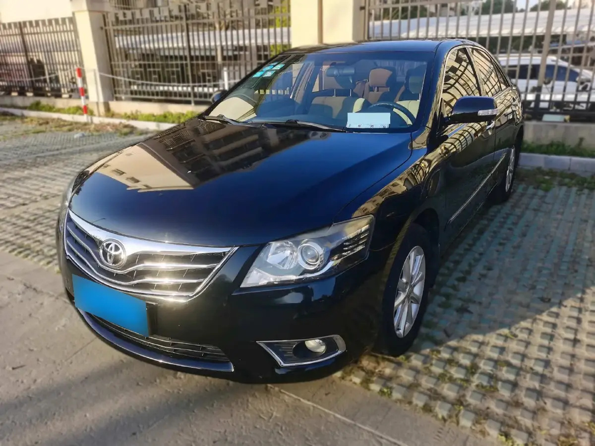 2013 Toyota Camry 2.0L 147HP L4 4AT