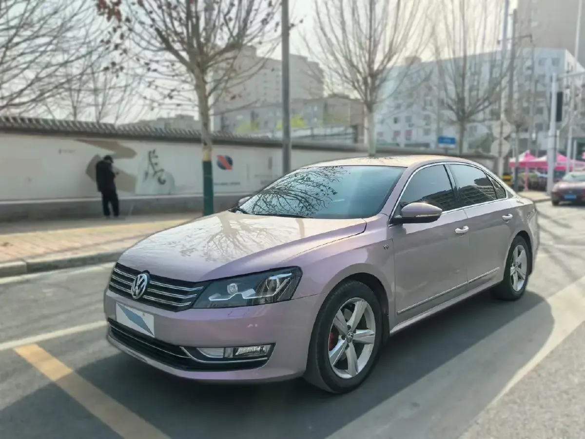 2015 Volkswagen Passat 2.0T 200HP L4 6DCT