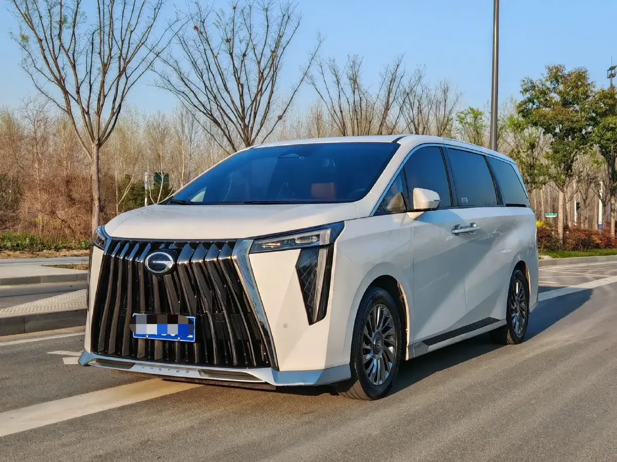 2023 GAC Trumpchi M8 2.0T 190HP L4 E-CVT Hybrid