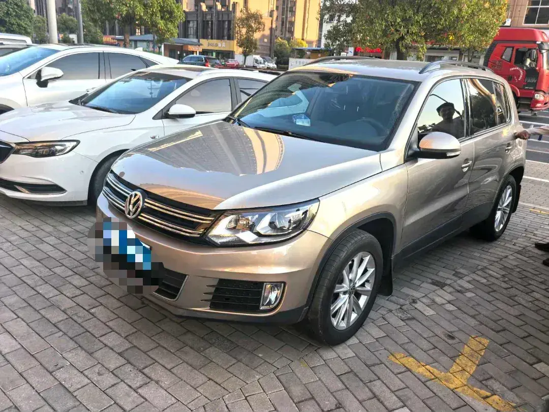 2015 Volkswagen Tiguan 1.8T 160HP L4 6AT