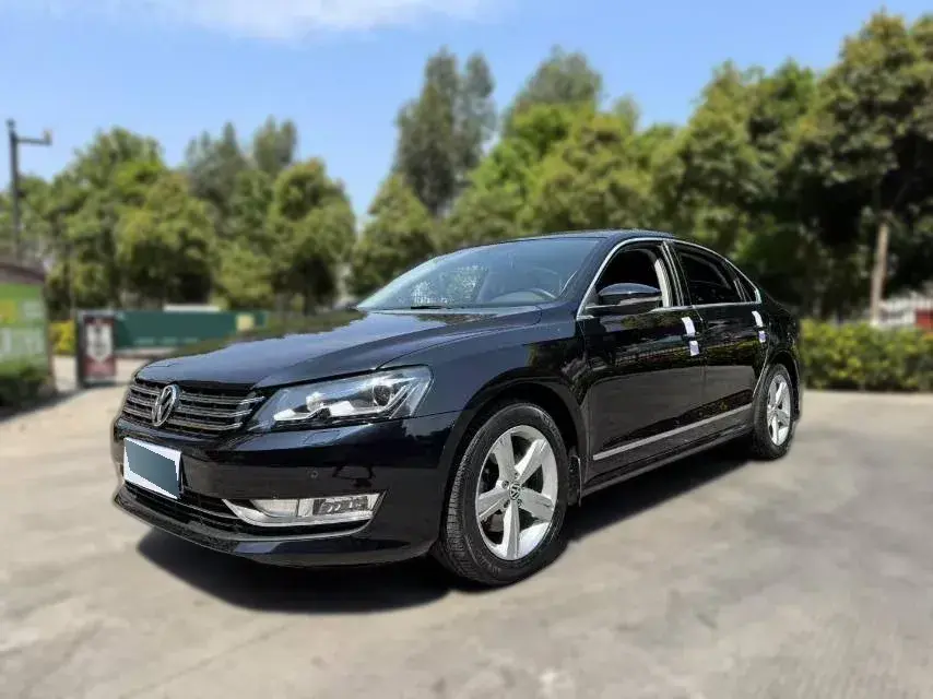 2015 Volkswagen Passat 1.8T 160HP L4 7DCT