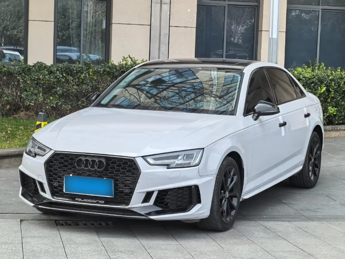 2017 Audi A4L 2.0T 190HP L4 7DCT