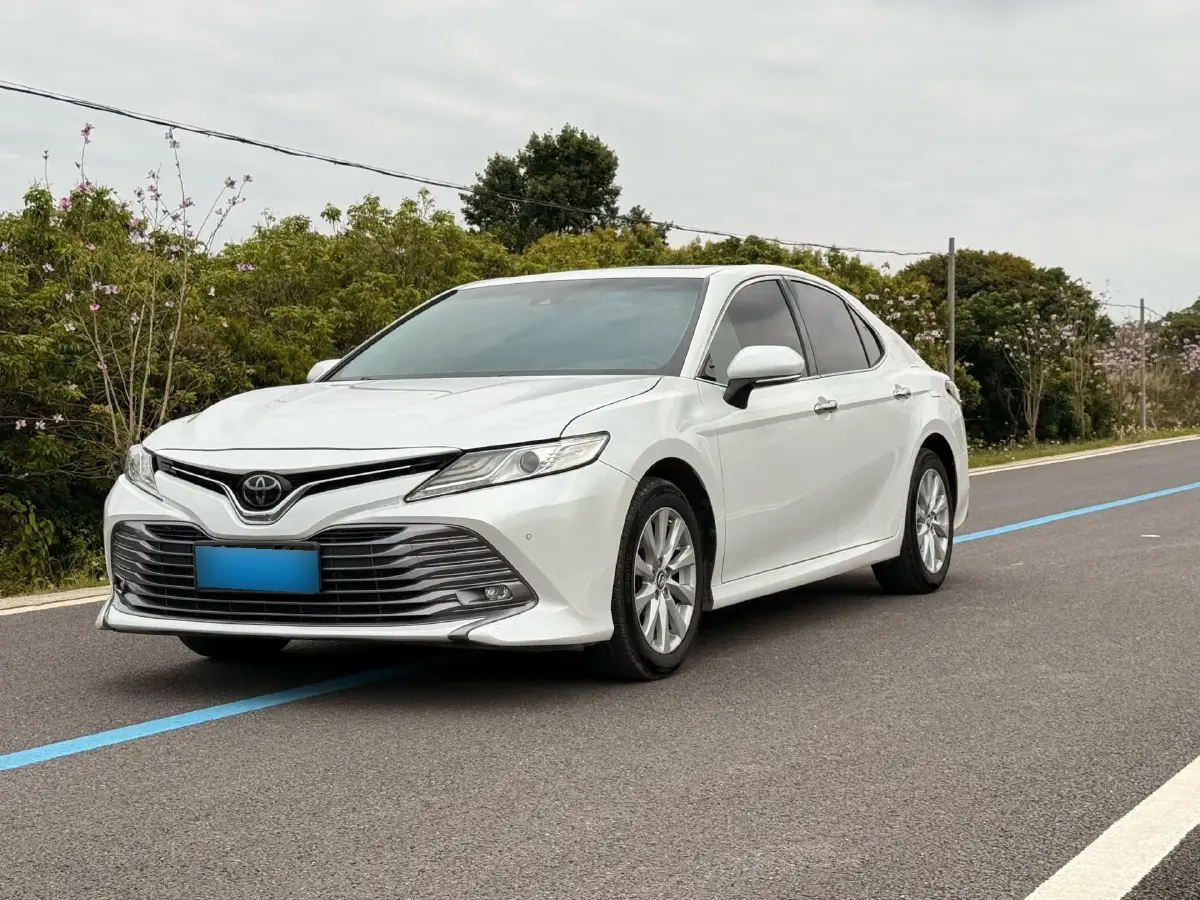 2019 Toyota Camry 2.0L 178HP L4 CVT