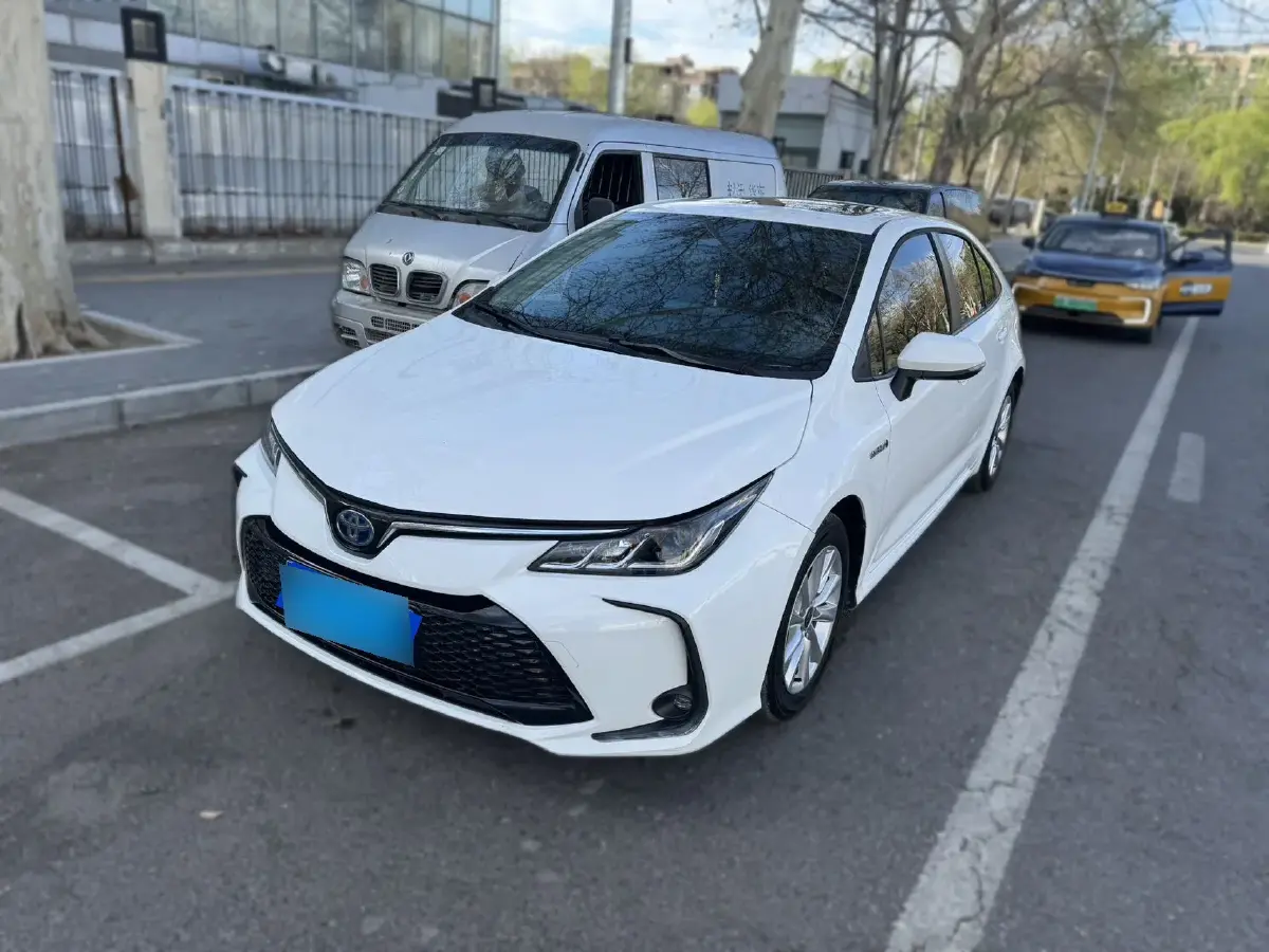 2023 Toyota Corolla 1.8L 98HP L4 E-CVT Hybrid