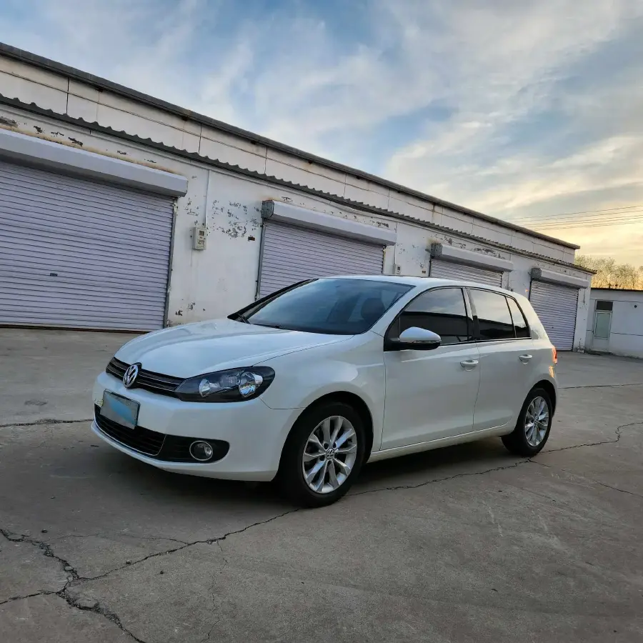 2012 Volkswagen Golf 1.6L 105HP L4 6AT