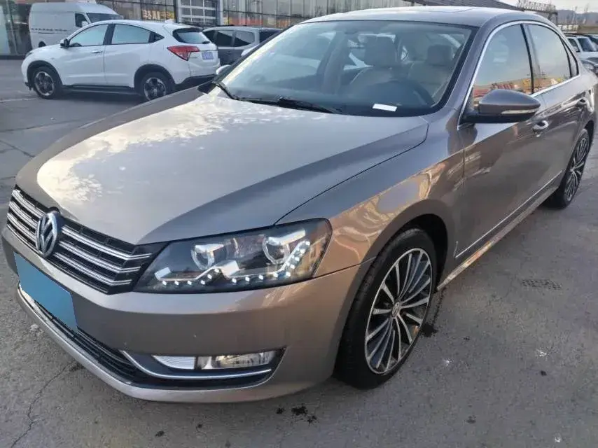2011 Volkswagen Passat 1.8T 160HP L4 7DCT