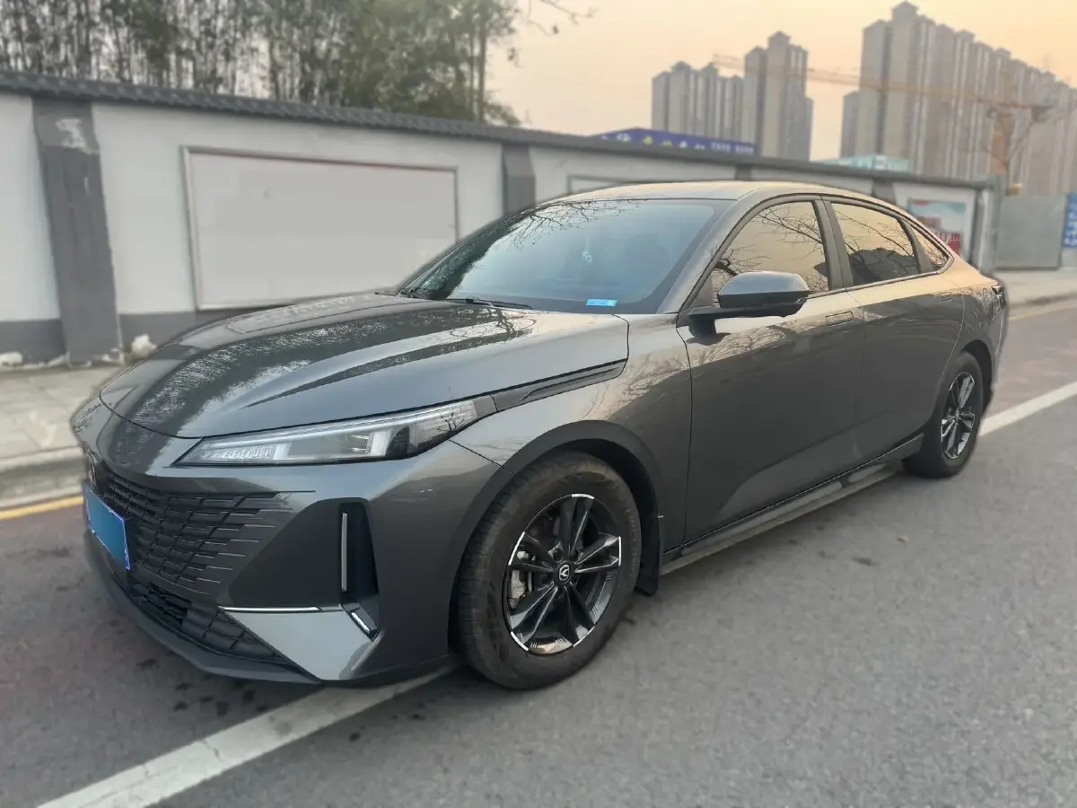 2023 ChangAn Lamore 1.5T 170HP L4 7DCT