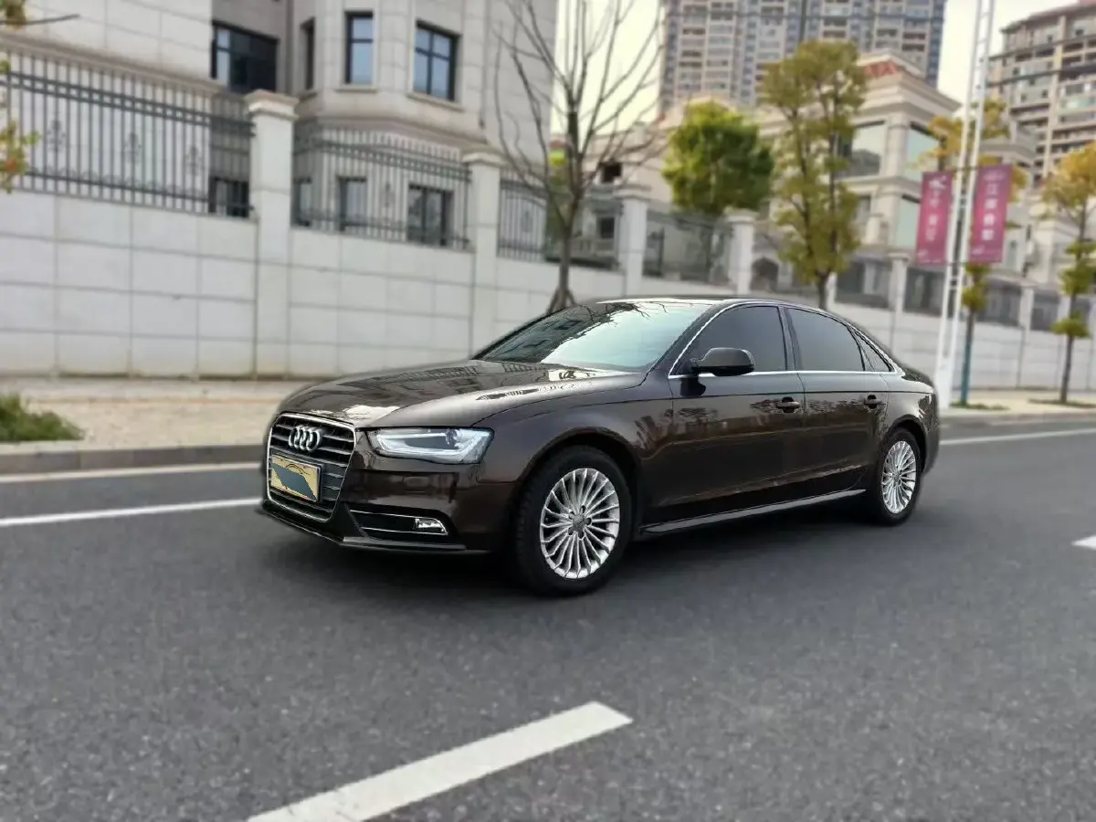 2010 Audi Q5 2.0T 211HP L4 7DCT