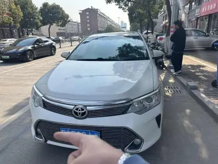 2016 Toyota Camry 2.0L 167HP L4 6AT