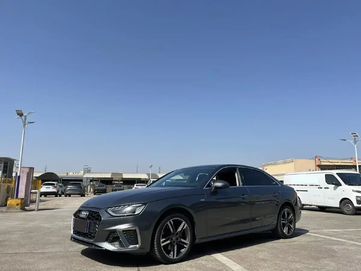 2020 Audi A4L 2.0T 190HP L4 7DCT