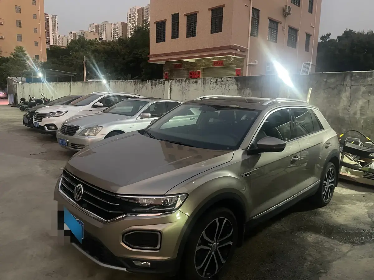 2019 Volkswagen T-Roc 1.4T 150HP L4 7DCT