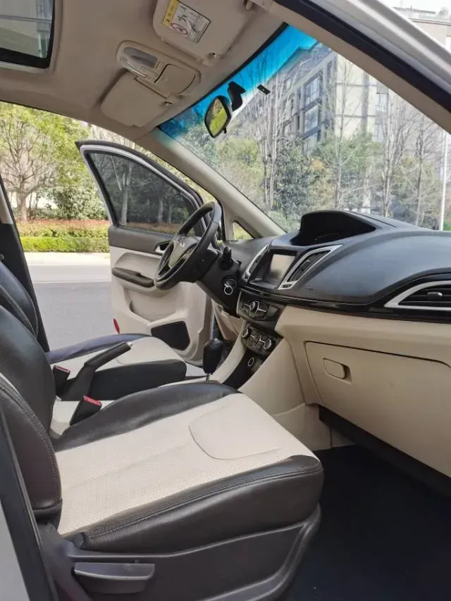 2015 Chery Arrizo M7 2.0L 139HP L4 CVT,autocango,china used car exporter,china ev exporter,chinese used car exporter,chinese used ev exporter