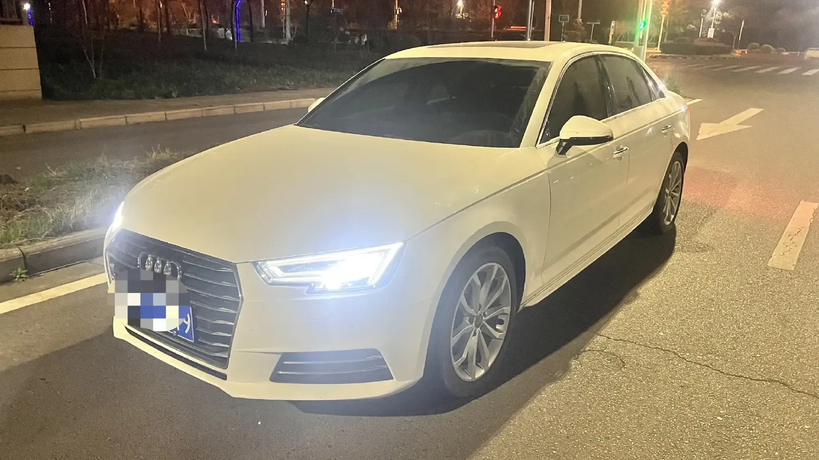 2017 Audi A4L 2.0T 190HP L4 7DCT