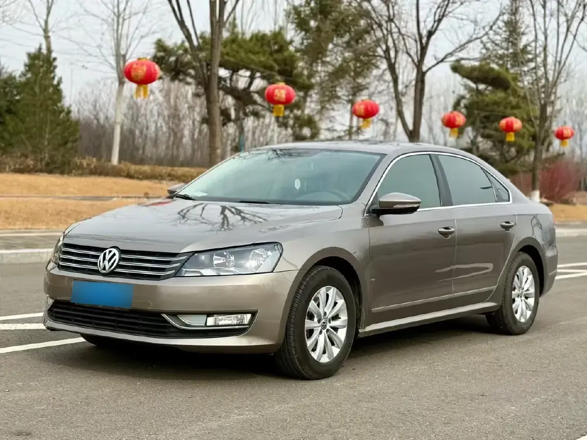 2014 Volkswagen Passat 1.8T 160HP L4 7DCT