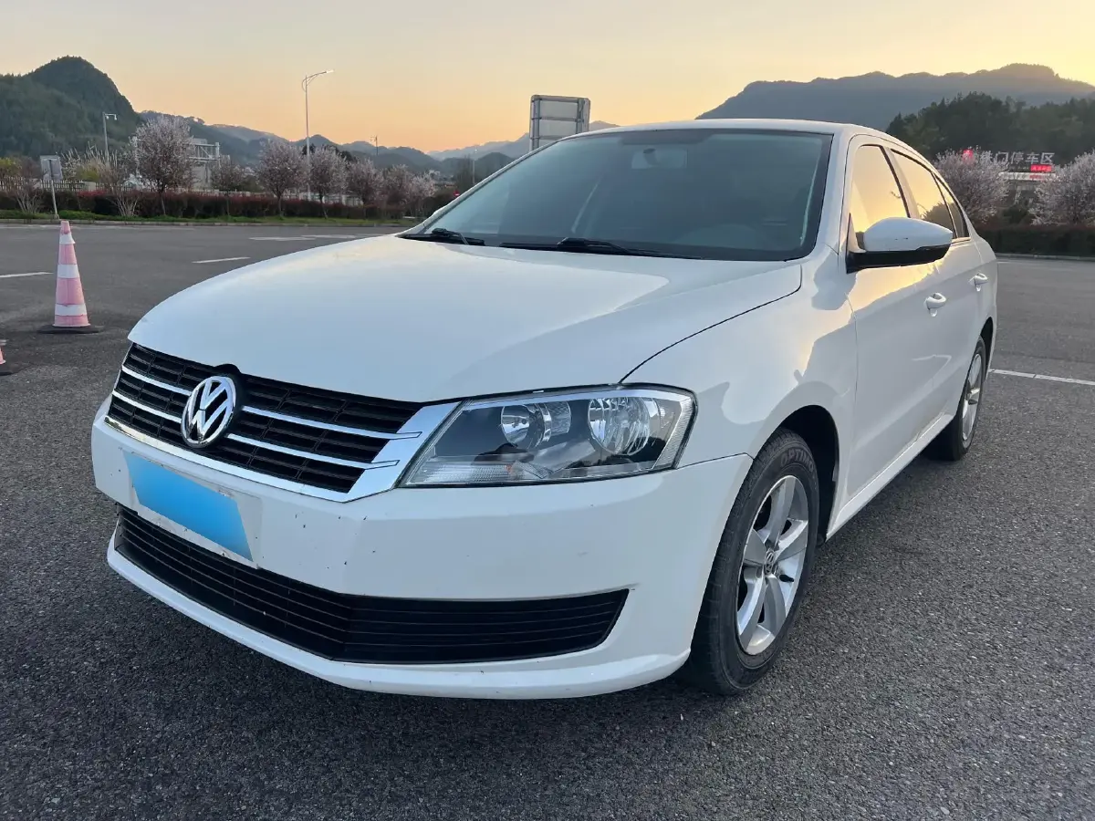 2013 Volkswagen Lavida 1.6L 110HP L4 5MT