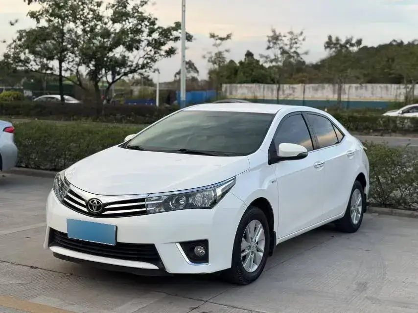 2017 Toyota Corolla 1.6L 122HP L4 CVT