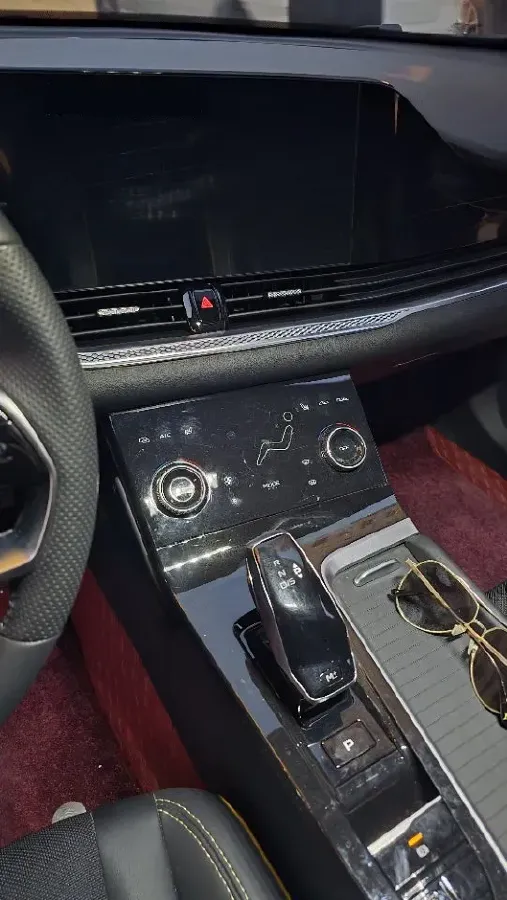 2022 Bestune B70S 1.5T 169HP L4 7DCT,autocango,china used car exporter,china ev exporter,chinese used car exporter,chinese used ev exporter