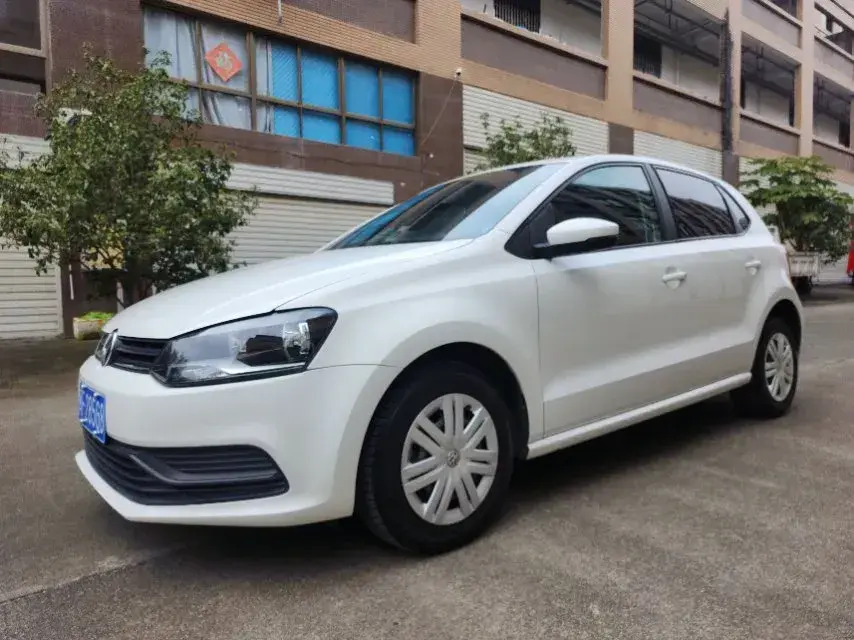 2016 Volkswagen Polo 1.4L 90HP L4 6AT