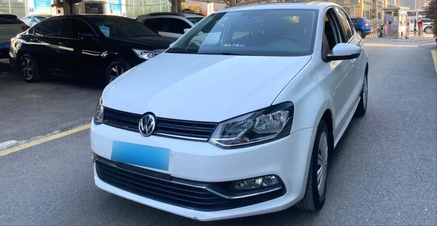 2016 Volkswagen Polo 1.6L 110HP L4 5MT