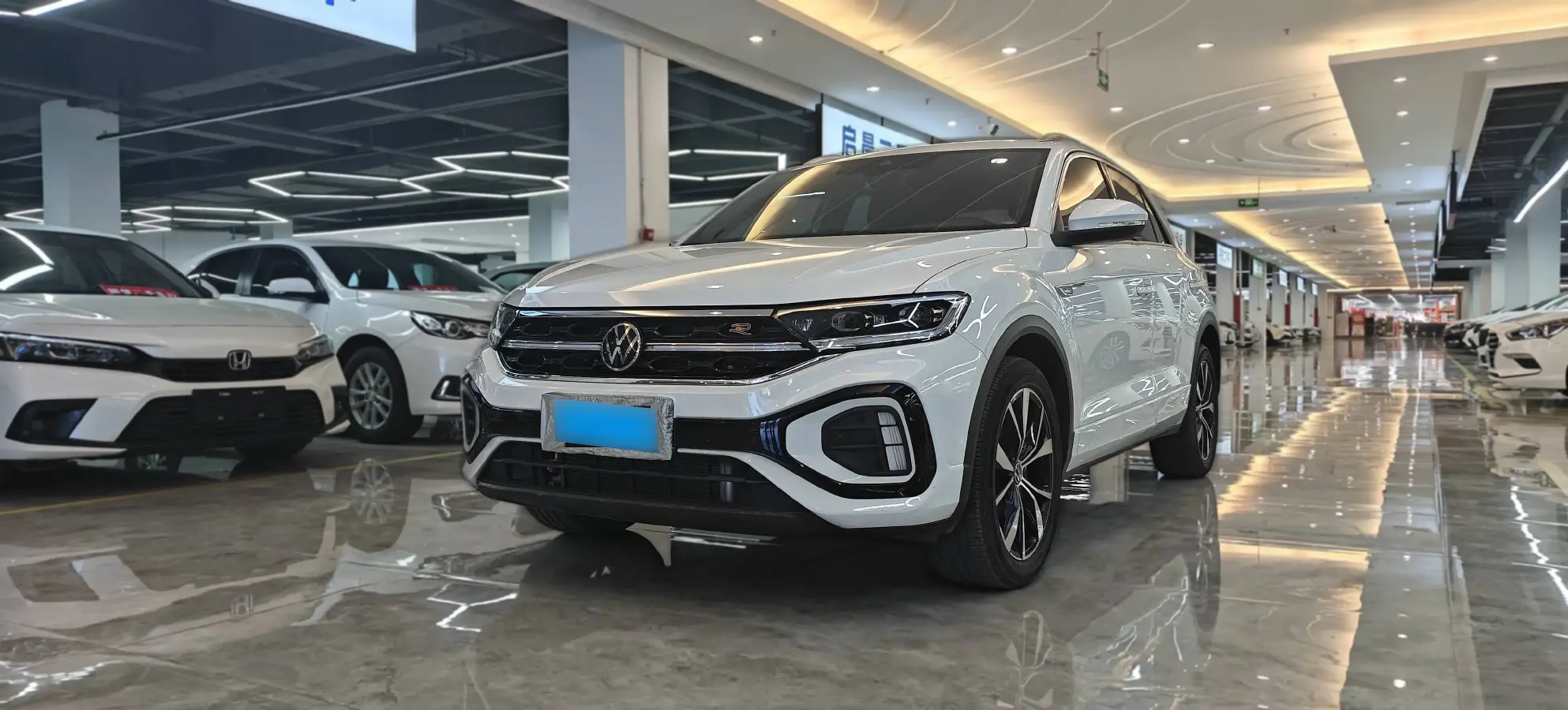 2023 Volkswagen T-Roc 1.5T 160HP L4 7DCT