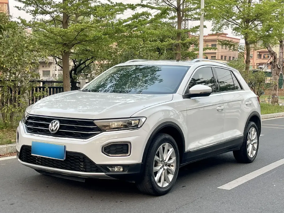 2020 Volkswagen T-Roc 1.4T 150HP L4 7DCT