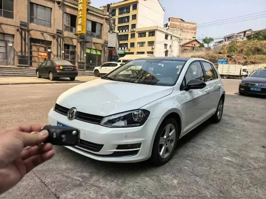 2017 Volkswagen Golf 1.4T 131HP L4 7DCT