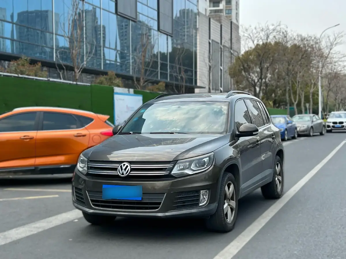 2013 Volkswagen Tiguan 1.8T 160HP L4 6AT