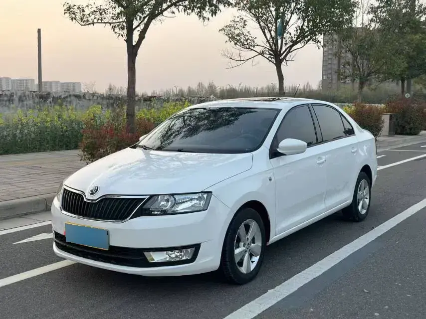 2016 Skoda Rapid 1.6L 110HP L4 6AT