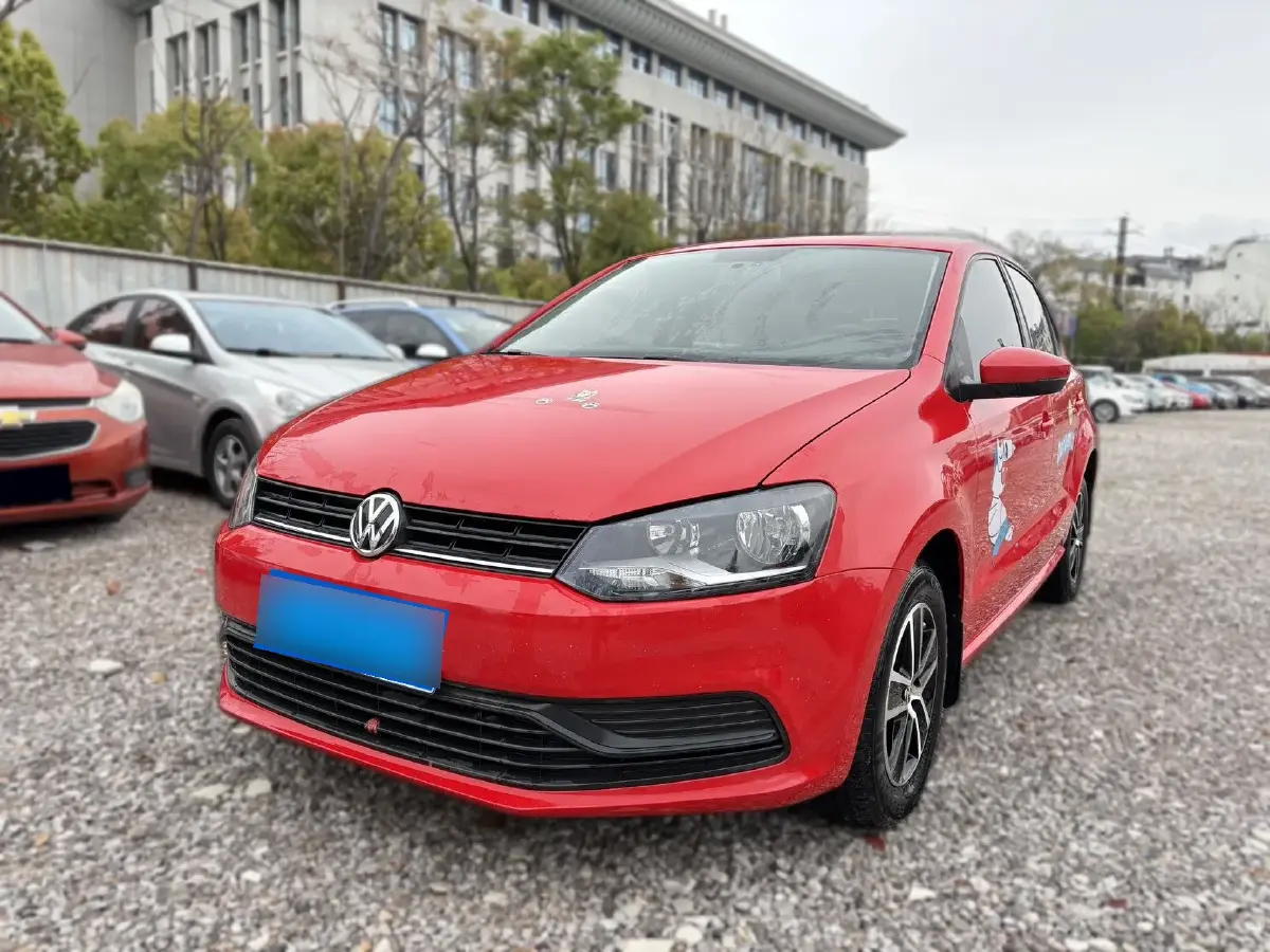2016 Volkswagen Polo 1.4L 90HP L4 6AT