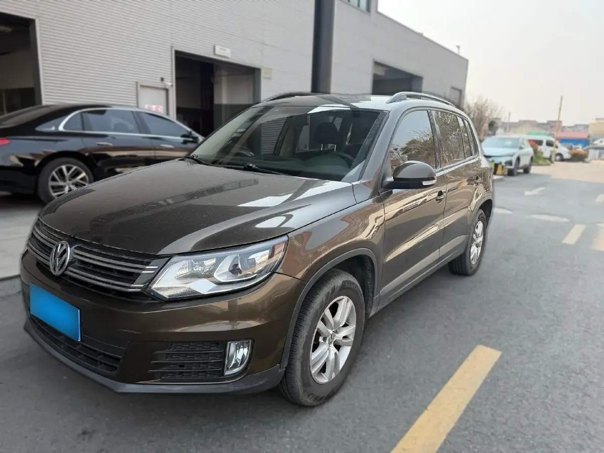 2015 Volkswagen Tiguan 1.8T 160HP L4 6MT