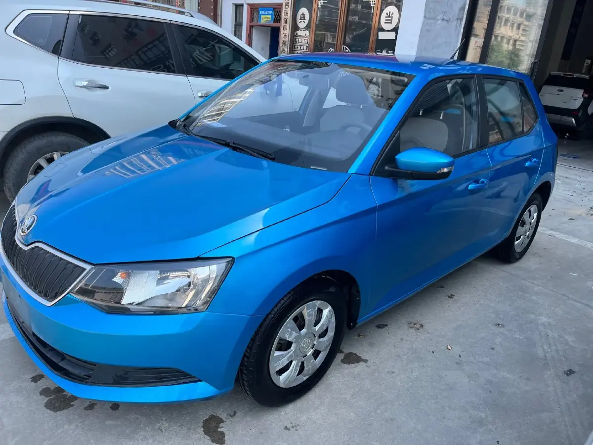 2015 Skoda Fabia 1.6L 110HP L4 6AT
