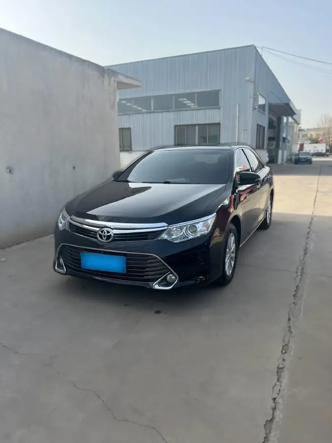 2015 Toyota Camry 2.0L 167HP L4 6AT
