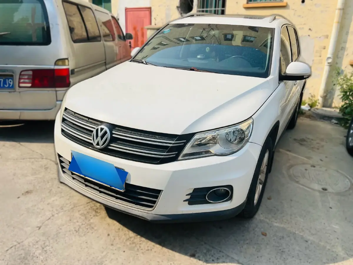 2012 Volkswagen Tiguan 1.8T 160HP L4 6AT