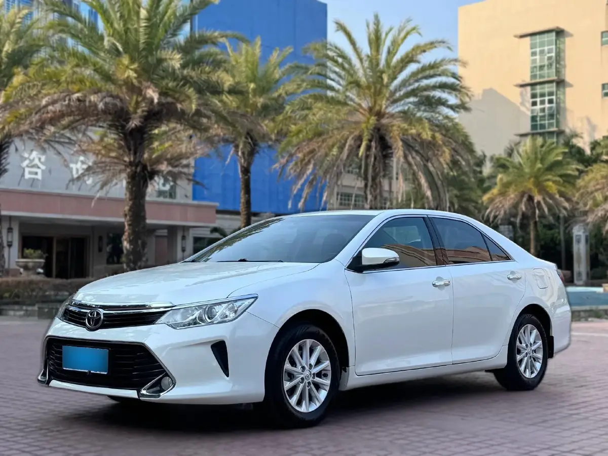 2016 Toyota Camry 2.0L 167HP L4 6AT