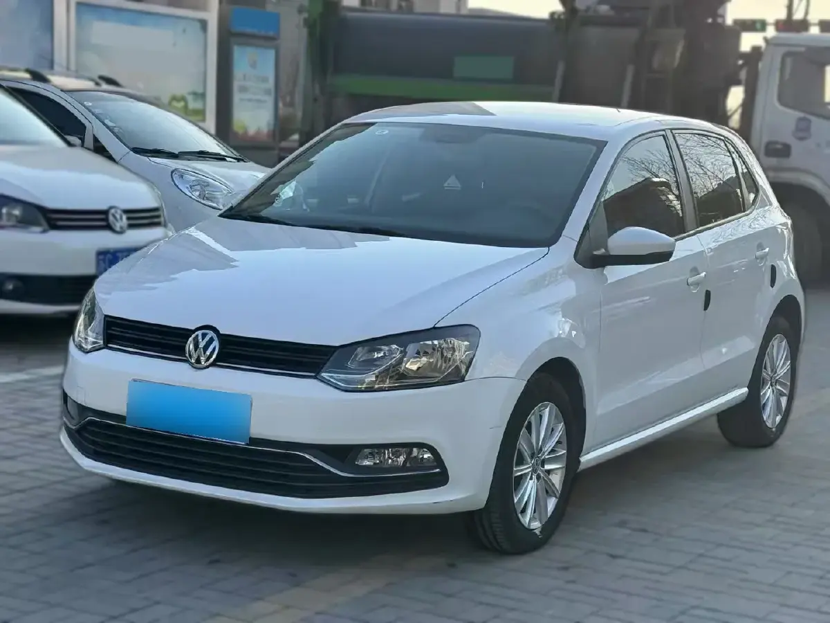 2014 Volkswagen Polo 1.6L 110HP L4 6AT