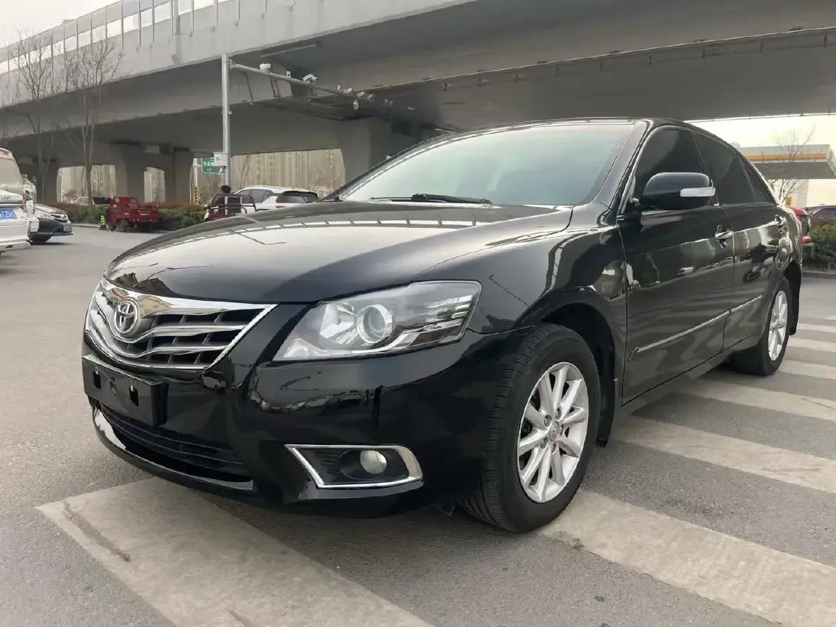 2013 Toyota Camry 2.0L 147HP L4 4AT