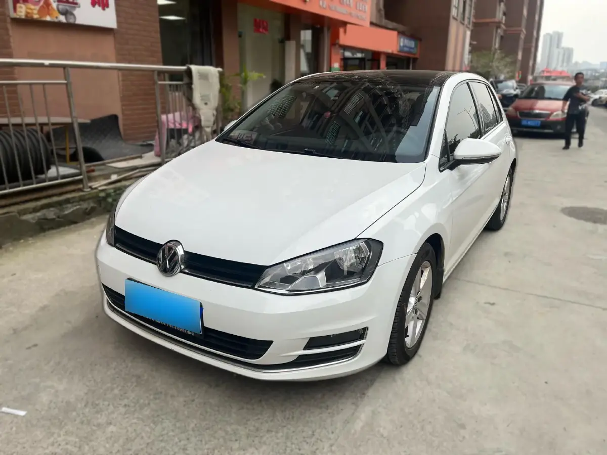 2015 Volkswagen Golf 1.4T 131HP L4 5MT