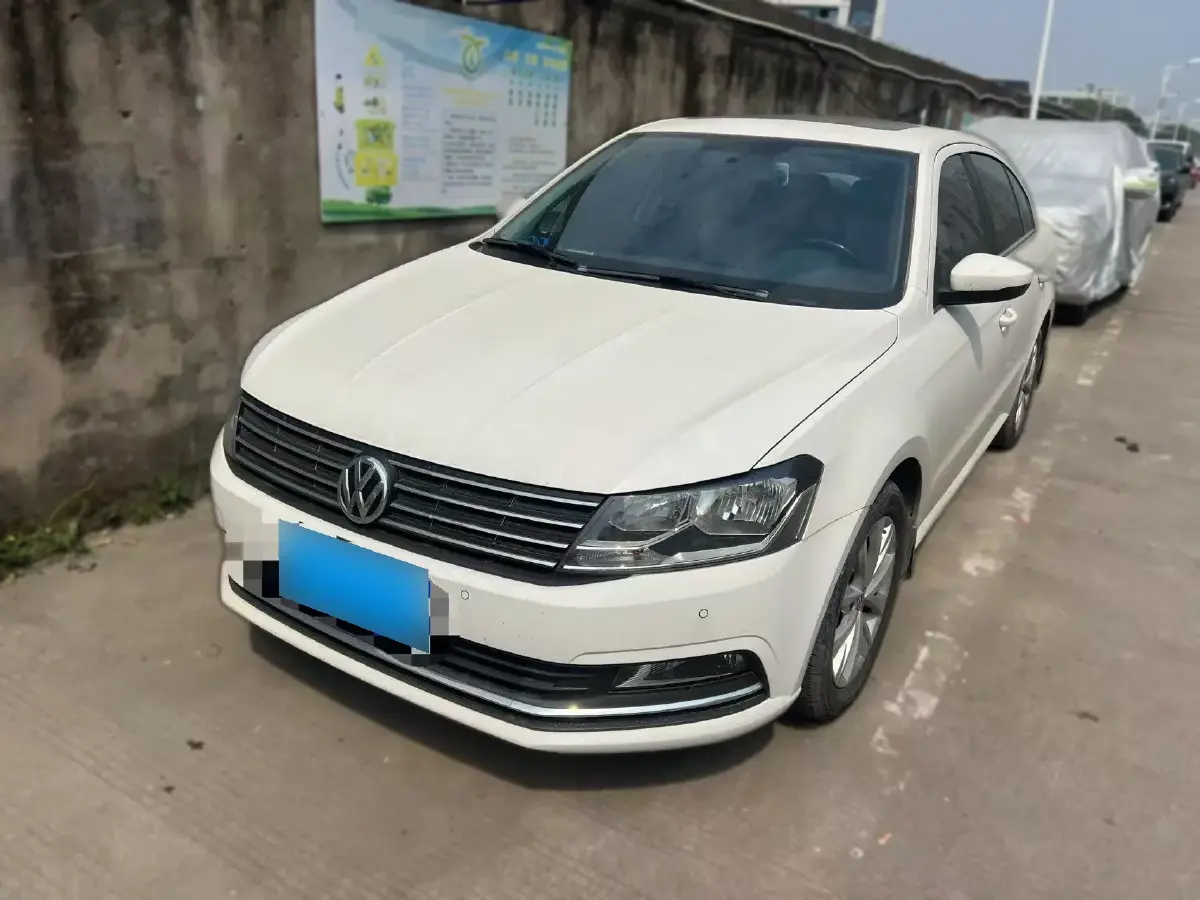 2015 Volkswagen Lavida 1.6L 110HP L4 6AT
