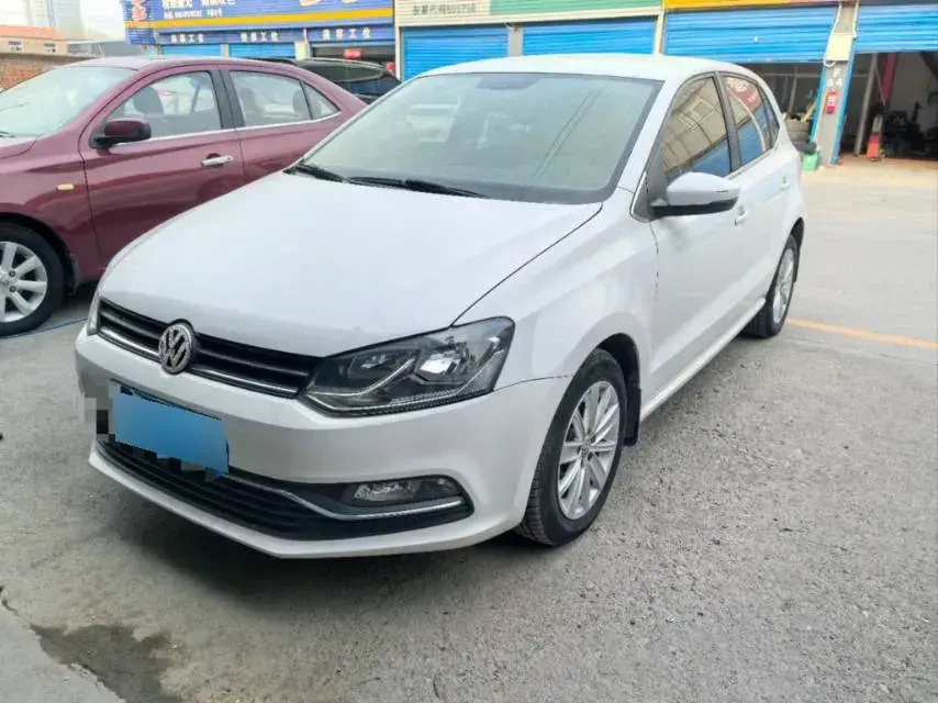 2014 Volkswagen Polo 1.6L 110HP L4 6AT