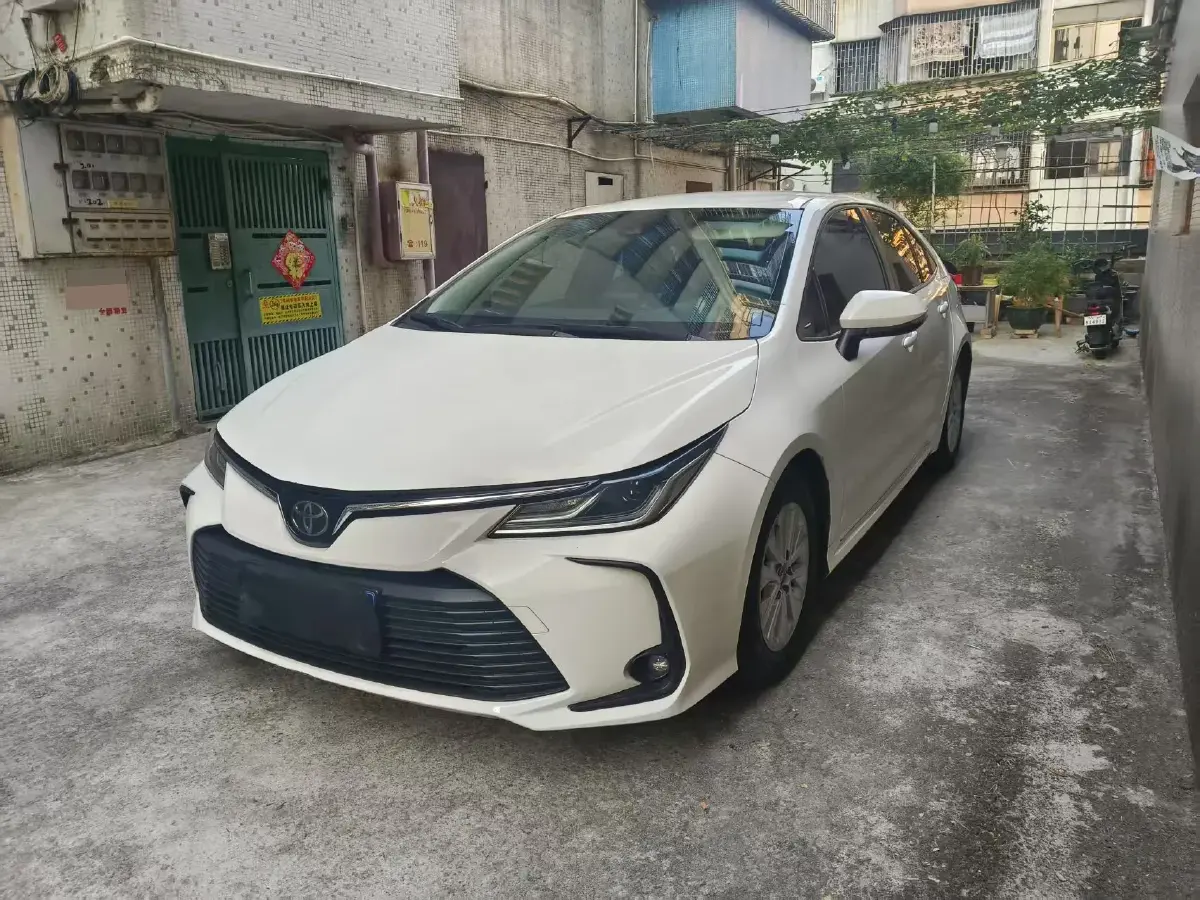 2021 Toyota Corolla 1.2T 116HP L4 CVT