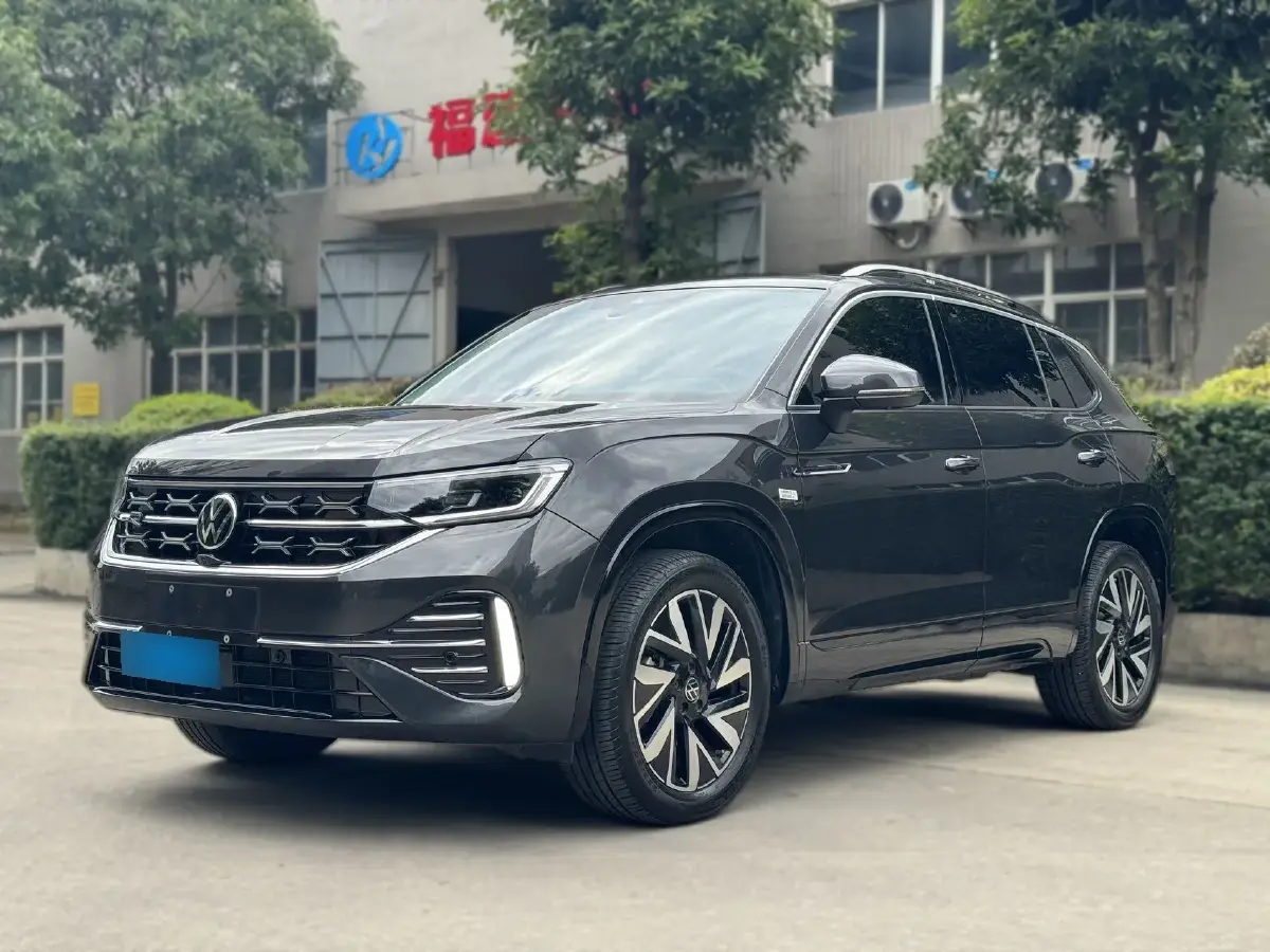 2023 Volkswagen Tayron 2.0T 186HP L4 7DCT