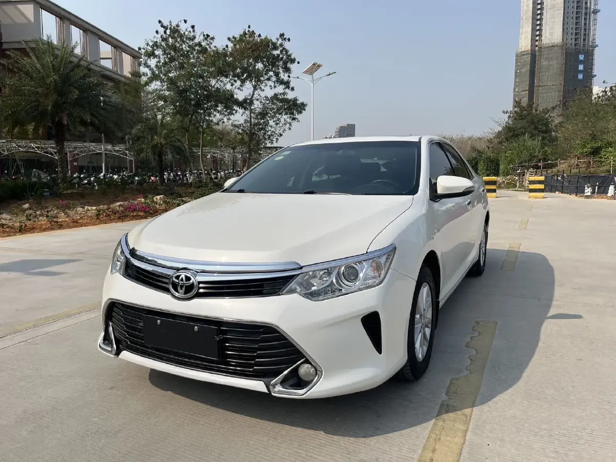2016 Toyota Camry 2.0L 167HP L4 6AT