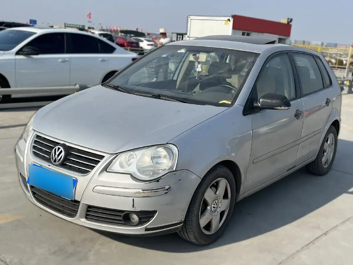2009 Volkswagen Polo 1.4L 86HP L4 5MT