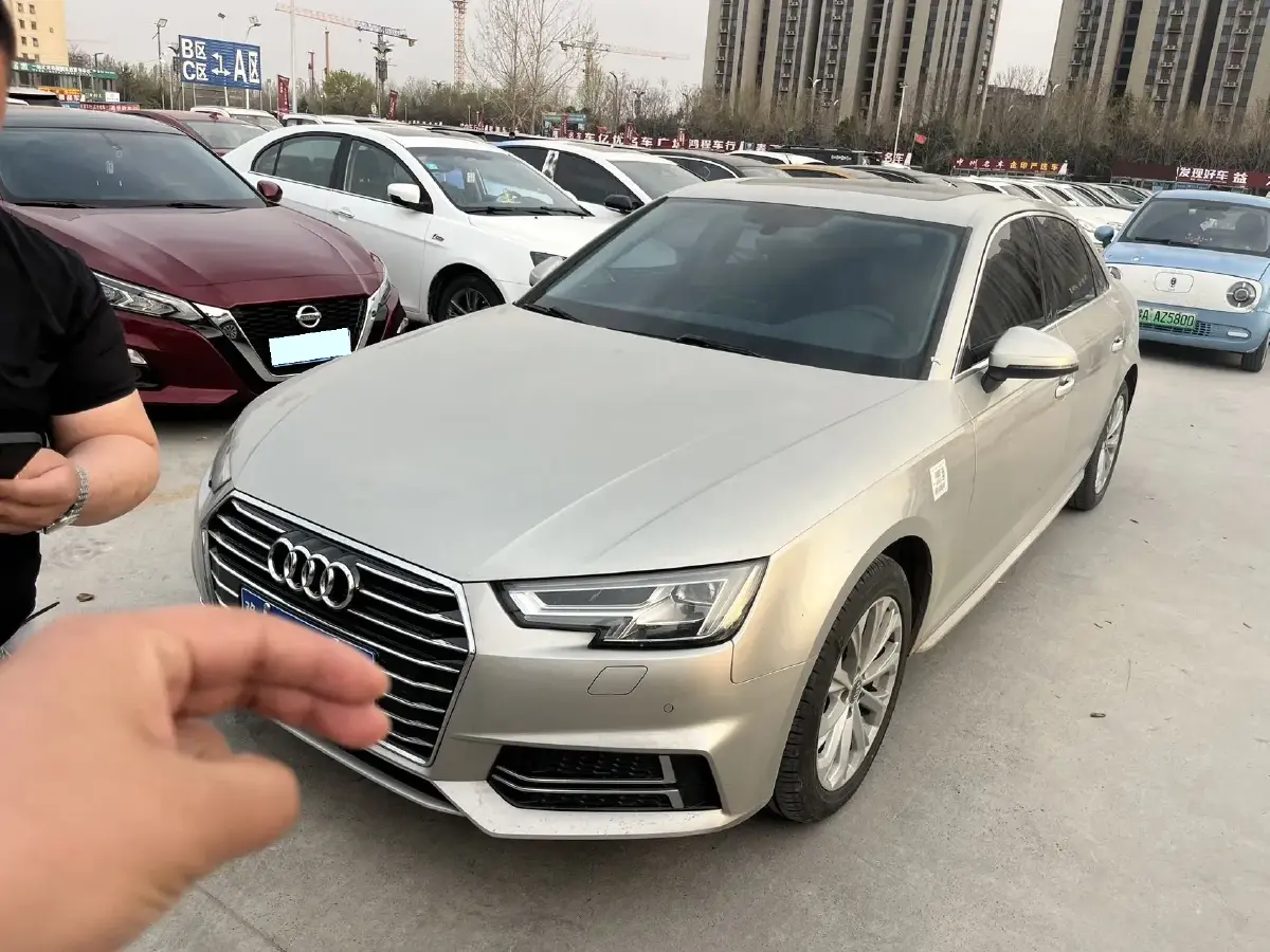 2019 Audi A4L 2.0T 190HP L4 7DCT