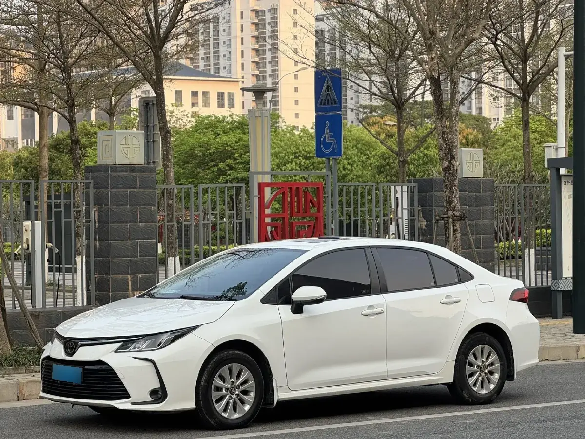 2019 Toyota Corolla 1.2T 116HP L4 CVT