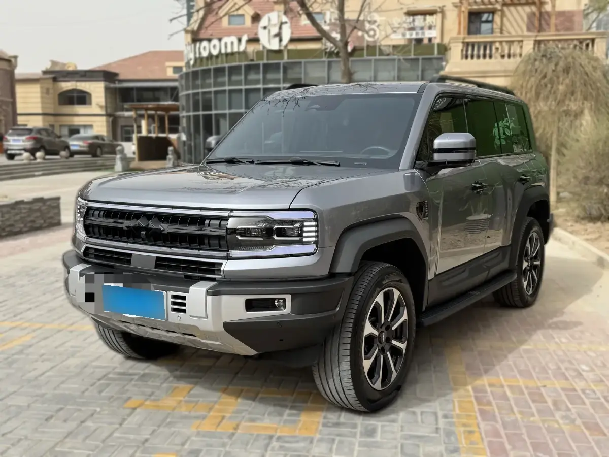 2023 FangChengBao Bao 5 1.5T 194HP L4 E-CVT PHEV 31.8KWH