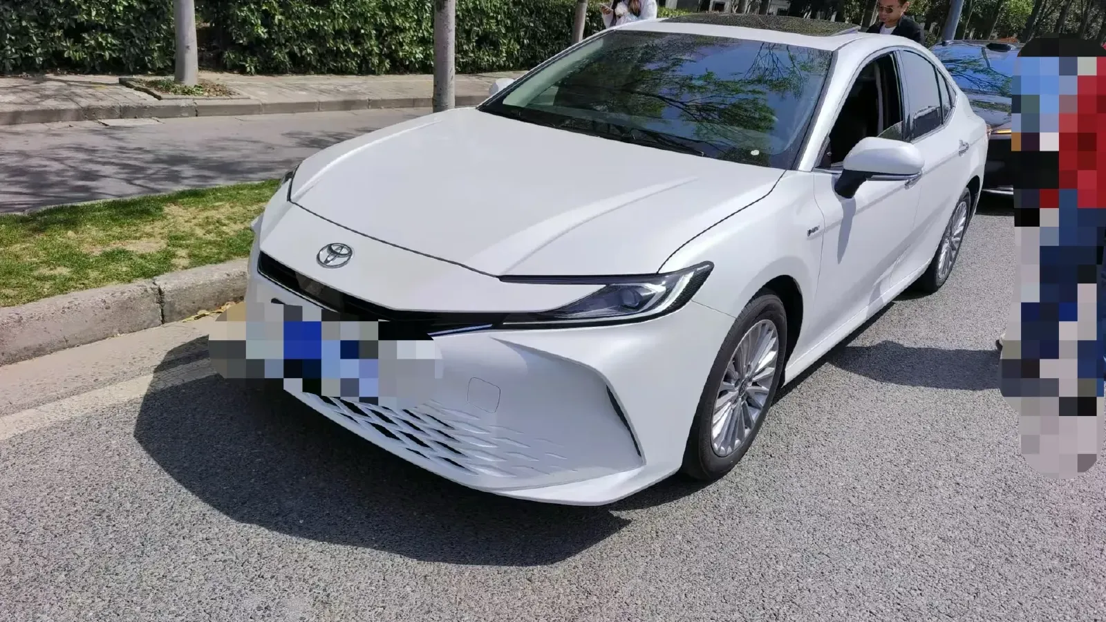 2024 Toyota Camry 2.0L 152HP L4 E-CVT Hybrid,autocango,china used car exporter,china ev exporter,chinese used car exporter,chinese used ev exporter